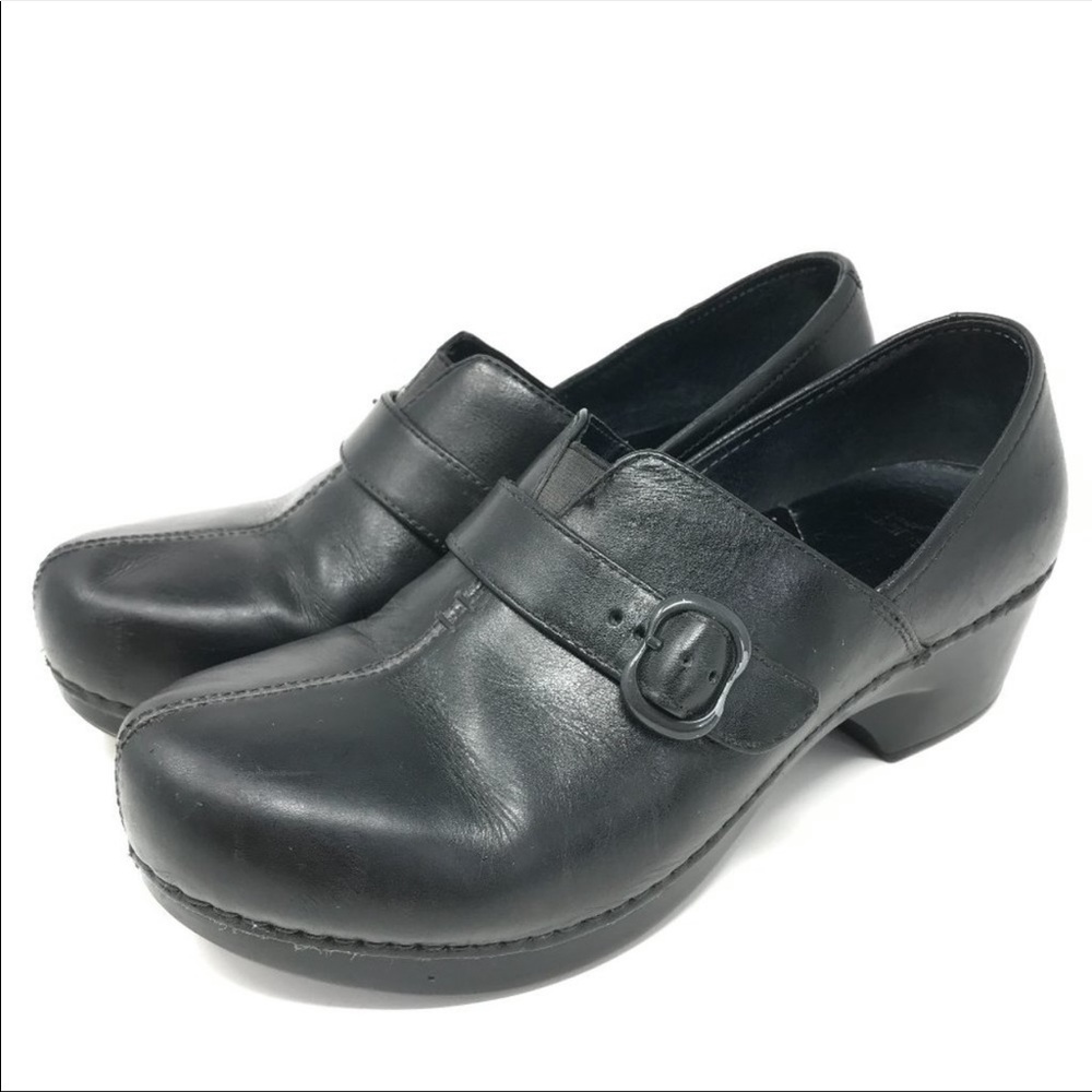 Women’s Dansko Tamara Buckle Clogs